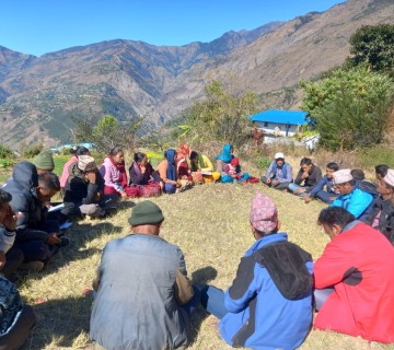 बाँफिकाेटमा विद्यालय कर्मचारी र बाल विकास सहजकर्ताको संगठन निर्माण