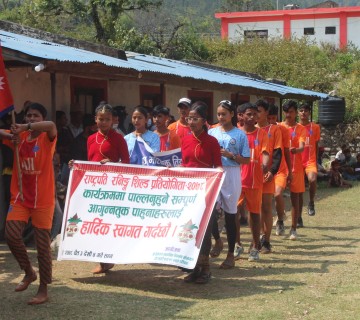 चौरजहारीमा राष्ट्रिपति रनिङ शिल्ड तथा नगर प्रमुख कप जारी