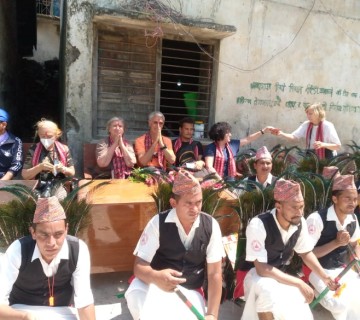 स्थानीय साँस्कृतिक झाँकी सहित पर्यटकलाई स्वागत