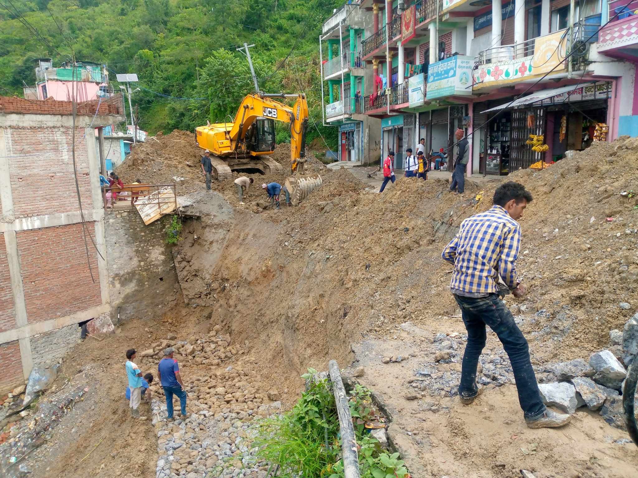 सडक मर्मतको काम सुरु, ठुला सवारी साधन खलंगा- सल्ले आवजतावत बन्द 