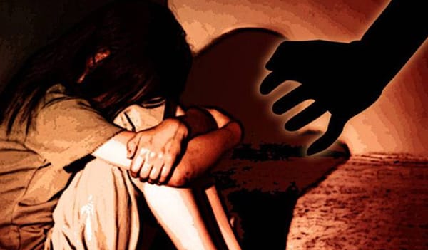 आठबीसकोटमा १४ वर्षिया बालिकामाथि बलात्कार, थप उपचारका लागि नेपालगञ्ज लगियाे